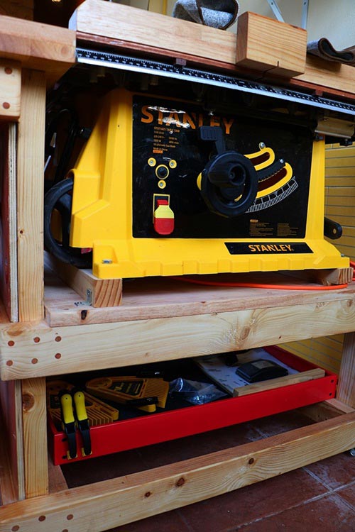 DIY โต๊ะไม้ DIY โต๊ะไม้