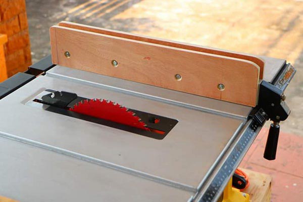 DIY โต๊ะไม้ DIY โต๊ะไม้