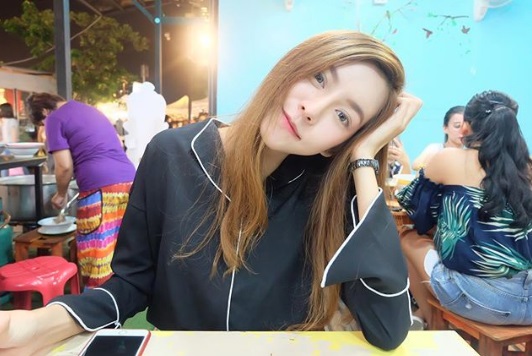 จุ๊บจิ๊บ Let Me In จุ๊บจิ๊บ Let Me In