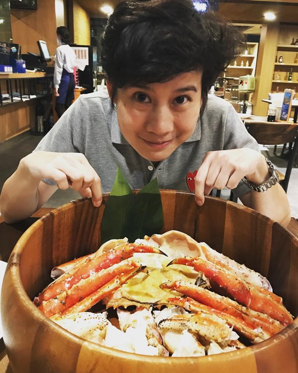 บุ้ง สะธี บุ้ง สะธี