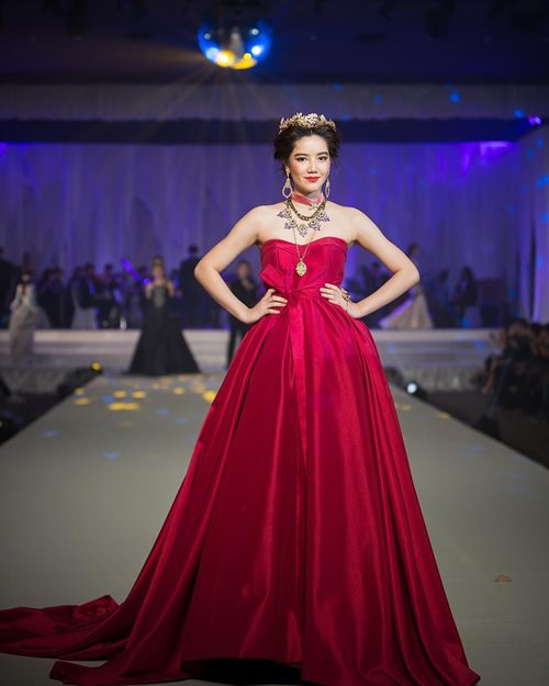 A wait Fasion Show A wait Fasion Show