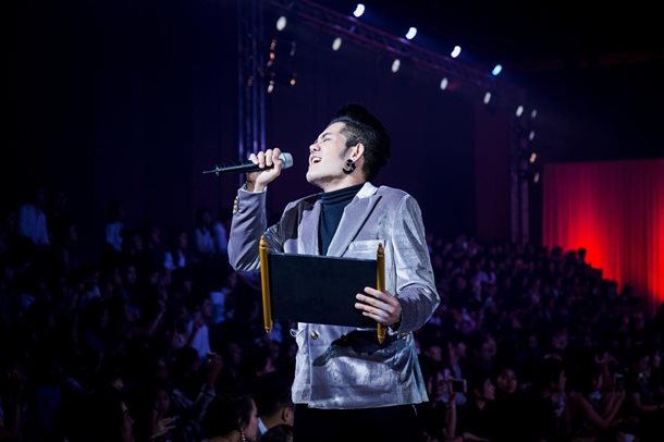 A wait Fasion Show A wait Fasion Show