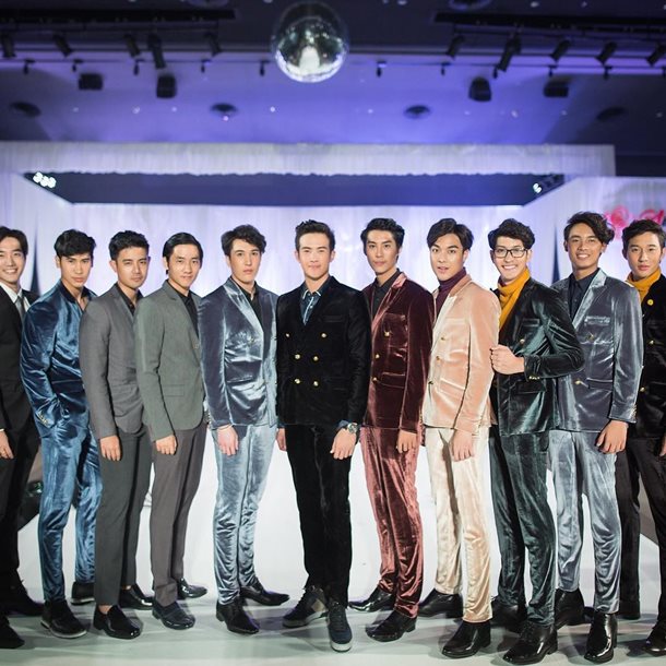 A wait Fasion Show A wait Fasion Show