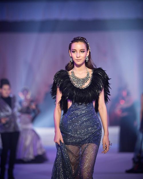 A wait Fasion Show A wait Fasion Show