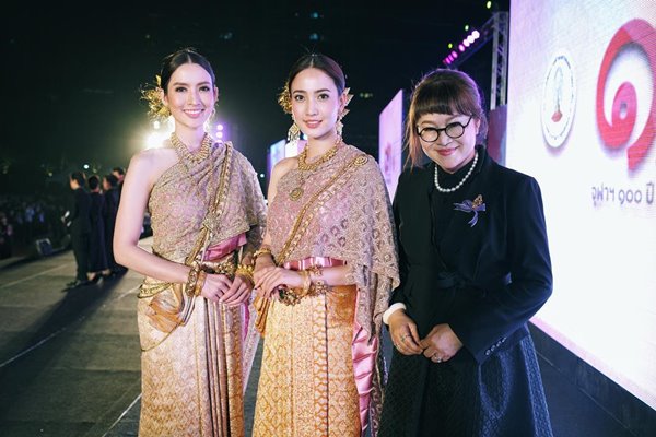 แอฟ แต้ว งานจุฬาฯ 100 ปี แอฟ แต้ว งานจุฬาฯ 100 ปี