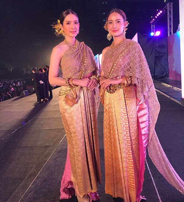 แอฟ แต้ว งานจุฬาฯ 100 ปี แอฟ แต้ว งานจุฬาฯ 100 ปี