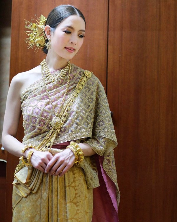 แอฟ แต้ว งานจุฬาฯ 100 ปี แอฟ แต้ว งานจุฬาฯ 100 ปี