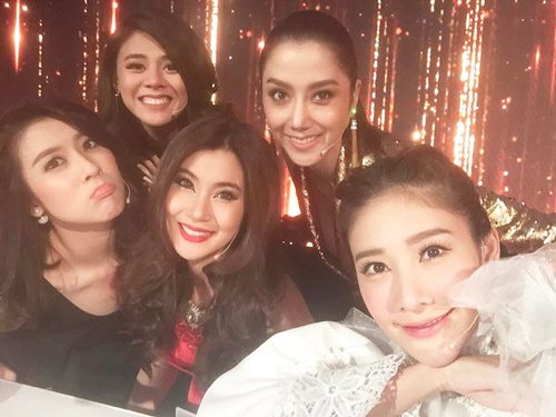 ใบเฟิร์น พัสกร ใบเฟิร์น พัสกร