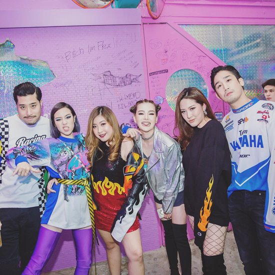 ปาร์ตี้วันเกิด พลอย หอวัง ปาร์ตี้วันเกิด พลอย หอวัง