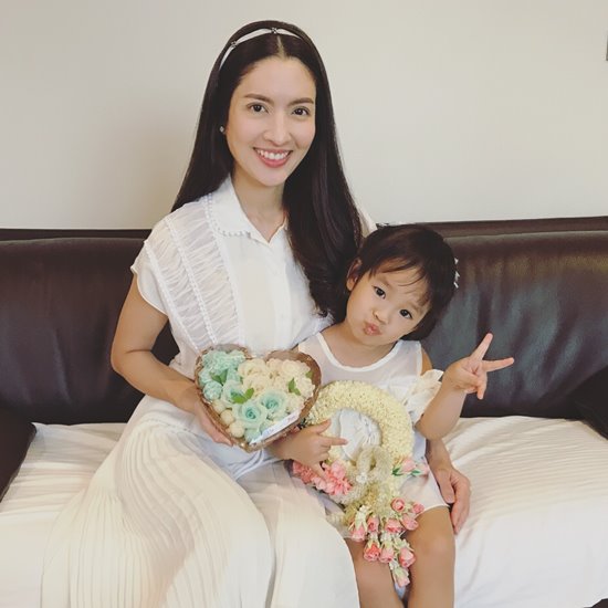 แอฟ ทักษอร แอฟ ทักษอร