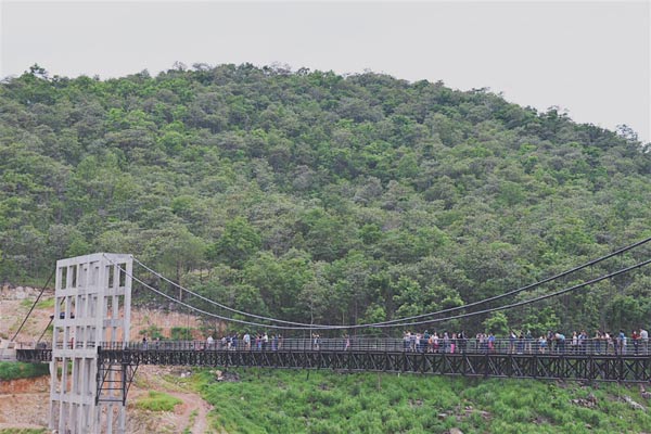 สะพานแขวน เขื่อนแม่กวง สะพานแขวน เขื่อนแม่กวง
