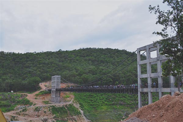 สะพานแขวน เขื่อนแม่กวง สะพานแขวน เขื่อนแม่กวง