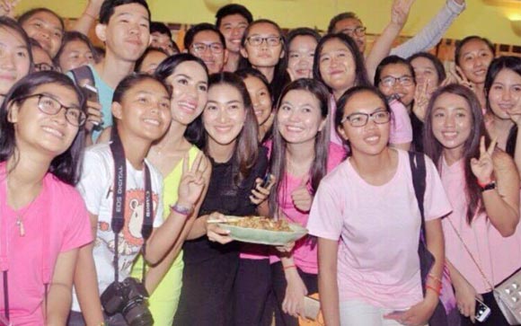 แพนเค้ก เขมนิจ แพนเค้ก เขมนิจ