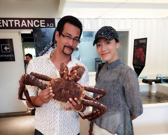 โอลิเวอร์ บีเวอร์ หย่า ยี่หวา โอลิเวอร์ บีเวอร์ หย่า ยี่หวา