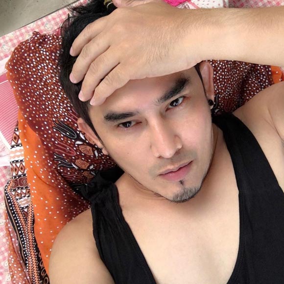 พชร์ อานนท์ พชร์ อานนท์