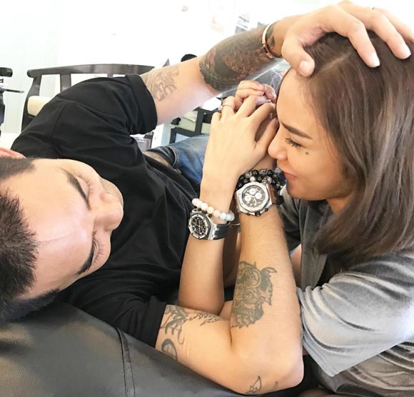 บอล กฤษณะ อุ้ม ลักขณา บอล กฤษณะ อุ้ม ลักขณา