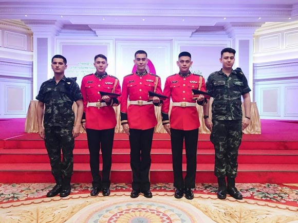 ชิน ชินวุฒ ชิน ชินวุฒ