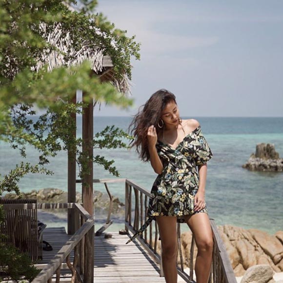 หญิงแม้น บิกินี่ หญิงแม้น บิกินี่