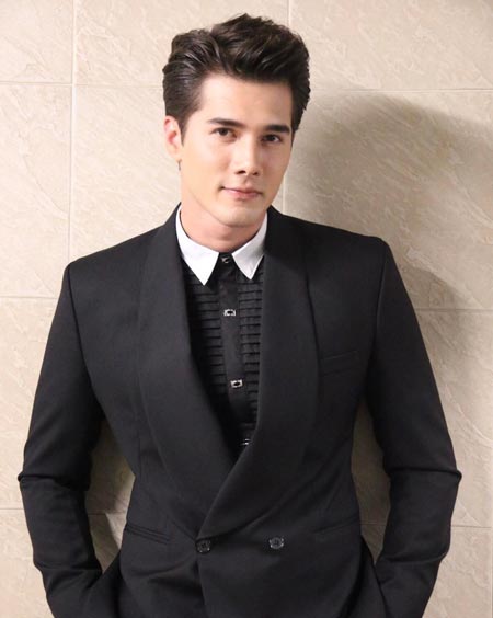 ฐิสา วริฏฐิสา มิกค์ ทองระย้า ฐิสา วริฏฐิสา มิกค์ ทองระย้า