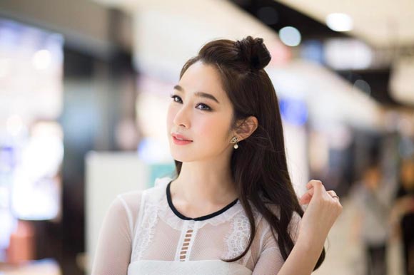 ฐิสา วริฏฐิสา มิกค์ ทองระย้า ฐิสา วริฏฐิสา มิกค์ ทองระย้า