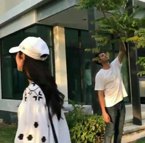 ฐิสา วริฏฐิสา มิกค์ ทองระย้า ฐิสา วริฏฐิสา มิกค์ ทองระย้า