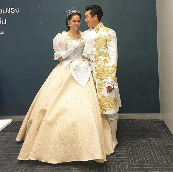 ณเดชน์ ญาญ่า พุดเดิ้ล ปาจรีย์ ณเดชน์ ญาญ่า พุดเดิ้ล ปาจรีย์