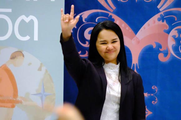 ครูเงาะ รสสุคนธ์ ประกาศเท ครูอ้อย เข็มทิศชีวิต ครูเงาะ รสสุคนธ์ ประกาศเท ครูอ้อย เข็มทิศชีวิต