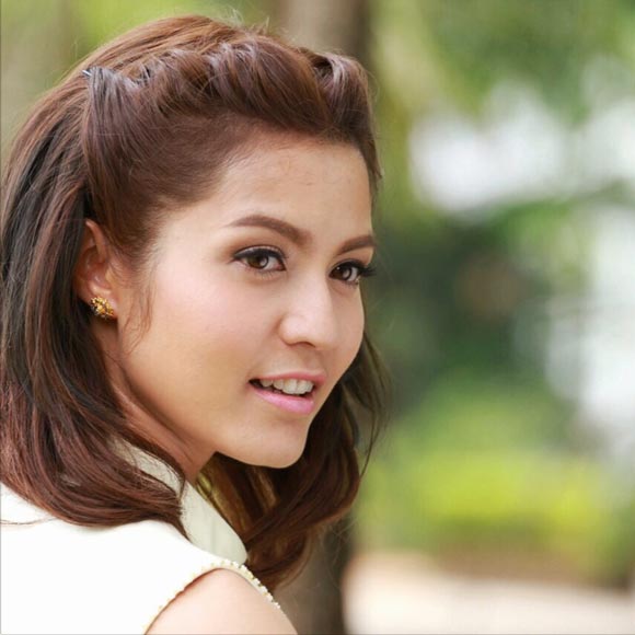 เอ๋ มณีรัตน์ เอ๋ มณีรัตน์