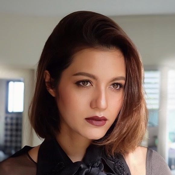 เอ๋ มณีรัตน์ เอ๋ มณีรัตน์