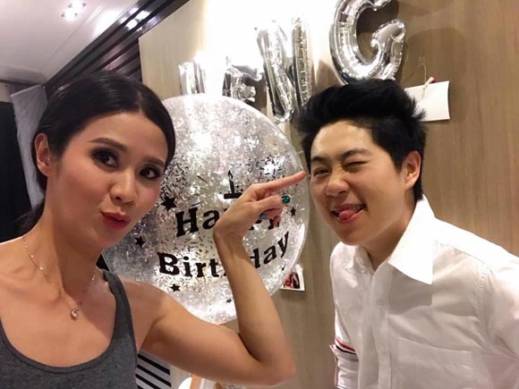 จอยซ์ ไทรอัมพ์คิงดอม จอยซ์ ไทรอัมพ์คิงดอม