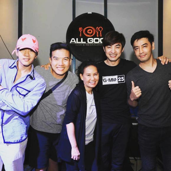 ฉอด เอส ป้าซุ่มทุ่มไม่อั้น ฉอด เอส ป้าซุ่มทุ่มไม่อั้น