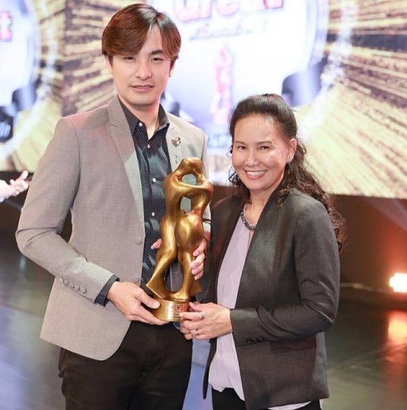 ฉอด เอส ป้าซุ่มทุ่มไม่อั้น ฉอด เอส ป้าซุ่มทุ่มไม่อั้น