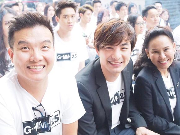 ฉอด เอส ป้าซุ่มทุ่มไม่อั้น ฉอด เอส ป้าซุ่มทุ่มไม่อั้น