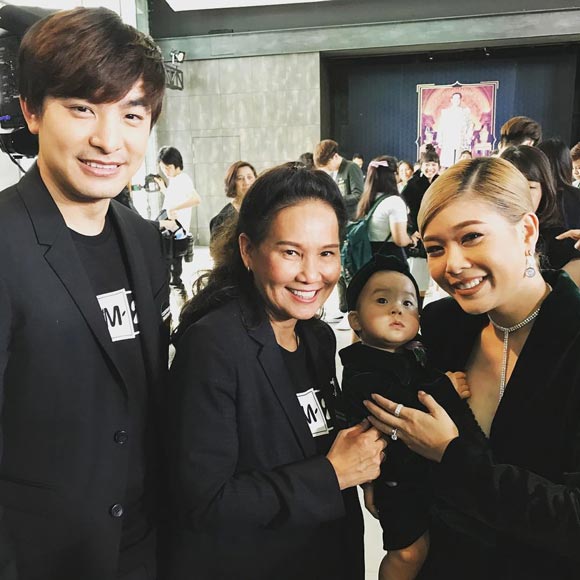 ฉอด เอส ป้าซุ่มทุ่มไม่อั้น ฉอด เอส ป้าซุ่มทุ่มไม่อั้น