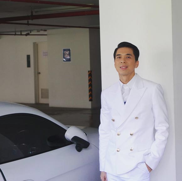 ดีเจเอกกี้ โดดโยง ป้าซุ่มทุ่มไม่อั้น ดีเจเอกกี้ โดดโยง ป้าซุ่มทุ่มไม่อั้น