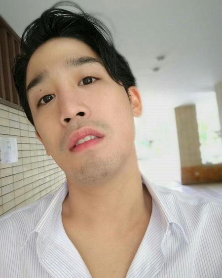 โฟร์ พิชญ์ โฟร์ พิชญ์