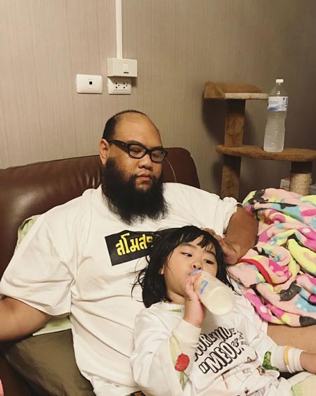 กอล์ฟ ฟักกลิ้ง ฮีโร่ สอน น้องชูใจ กอล์ฟ ฟักกลิ้ง ฮีโร่ สอน น้องชูใจ