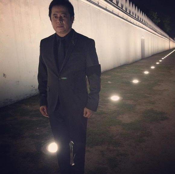 หนุ่ม สันติสุข หนุ่ม สันติสุข