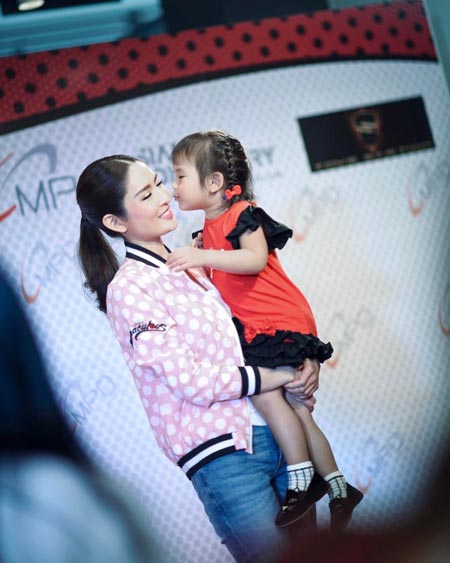 แอฟ ทักษอร แอฟ ทักษอร