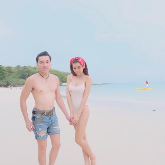 ปู แบล็คเฮด นุ๊กซี่ ปู แบล็คเฮด นุ๊กซี่