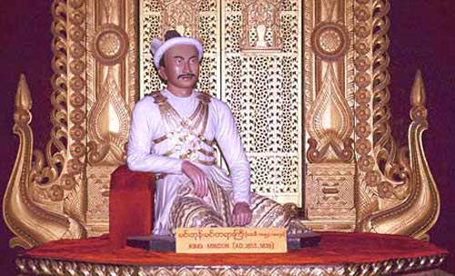 พระราชวังธีบอ พระราชวังธีบอ
