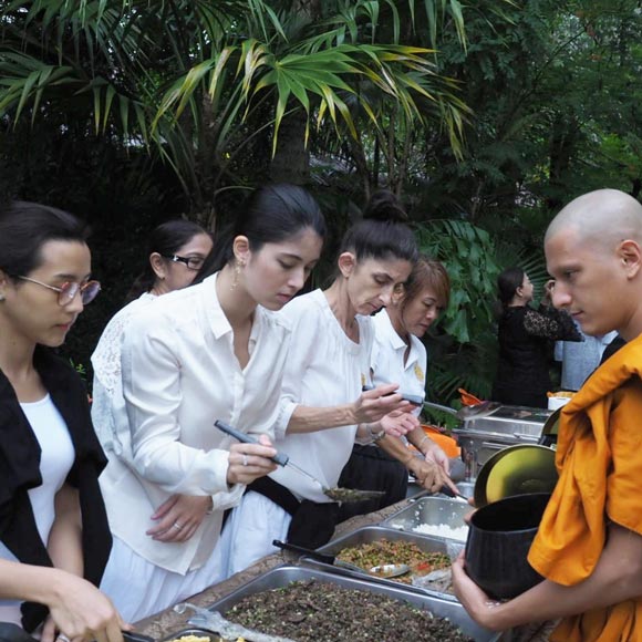 ชิน ชินวุฒิ กวินท์ ดูวาล ทนงศักดิ์ อุปสมบทหมู่ถวายในหลวง ร.9 ชิน ชินวุฒิ กวินท์ ดูวาล ทนงศักดิ์ อุปสมบทหมู่ถวายในหลวง ร.9