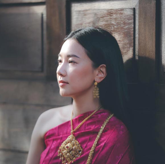 นุ่น วรนุช เปิดสอนรำไทย นุ่น วรนุช เปิดสอนรำไทย