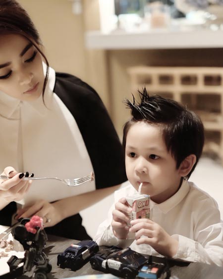 เป้ย ปานวาด น้องโปรด เป้ย ปานวาด น้องโปรด