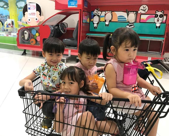 พลอย ชิดจันทร์ พลอย ชิดจันทร์