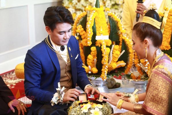 งานแต่ง ฟลุค แอปเปิ้ล งานแต่ง ฟลุค แอปเปิ้ล