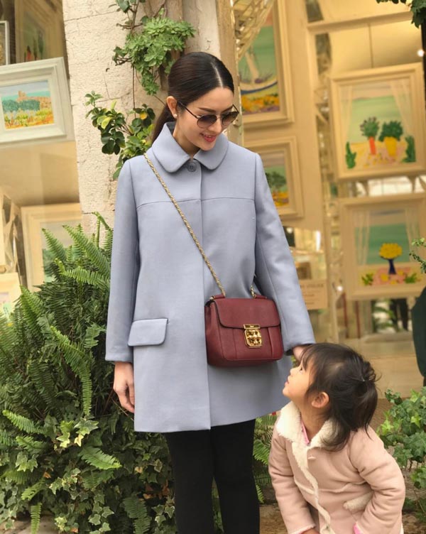 แอฟ สงกรานต์ น้องปีใหม่ แอฟ สงกรานต์ น้องปีใหม่