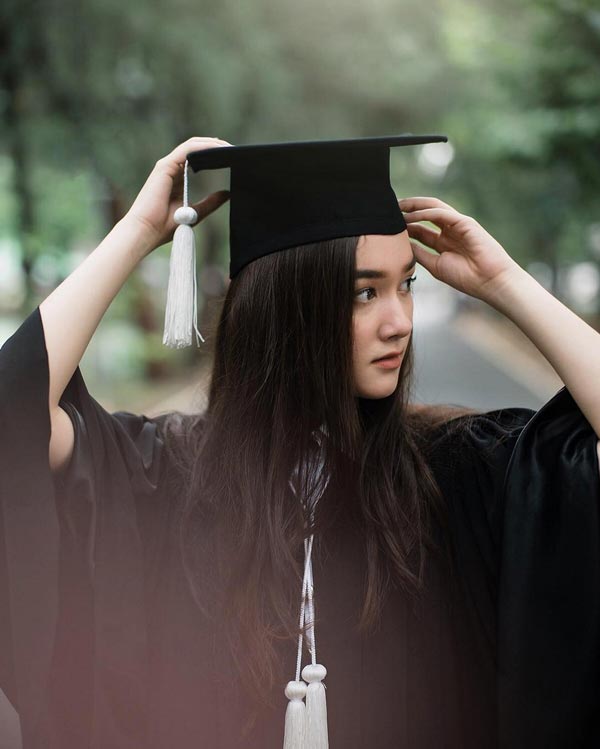 เดียร์น่า ฟลีโป รับปริญญา เดียร์น่า ฟลีโป รับปริญญา