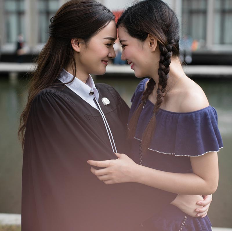 เดียร์น่า ฟลีโป รับปริญญา เดียร์น่า ฟลีโป รับปริญญา