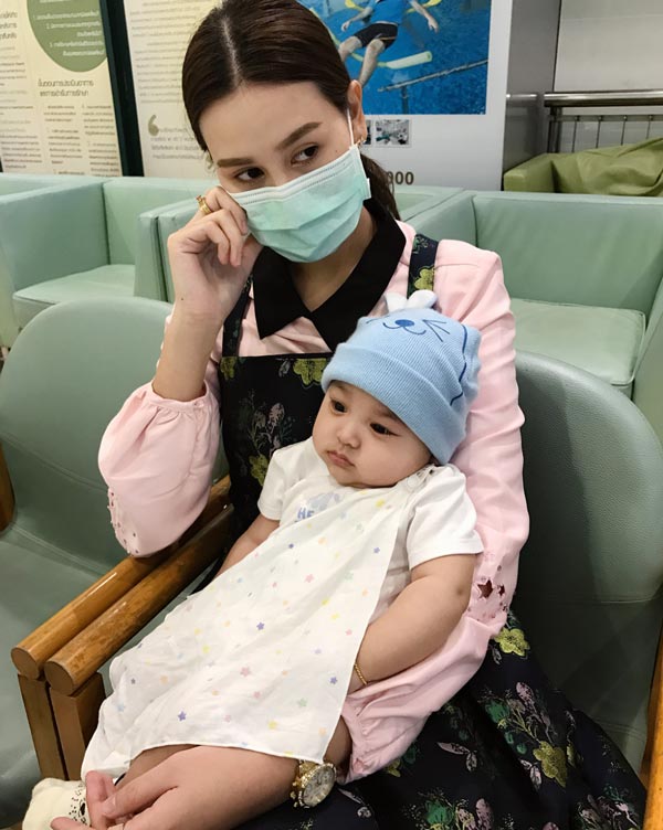 แซนวิช ปภาดา ใจร้าว น้องลีออง ป่วย แซนวิช ปภาดา ใจร้าว น้องลีออง ป่วย